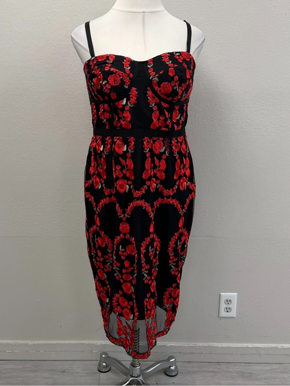 NEW! City Chic Black & Red Dolce Rose Midi Dress - Size 16